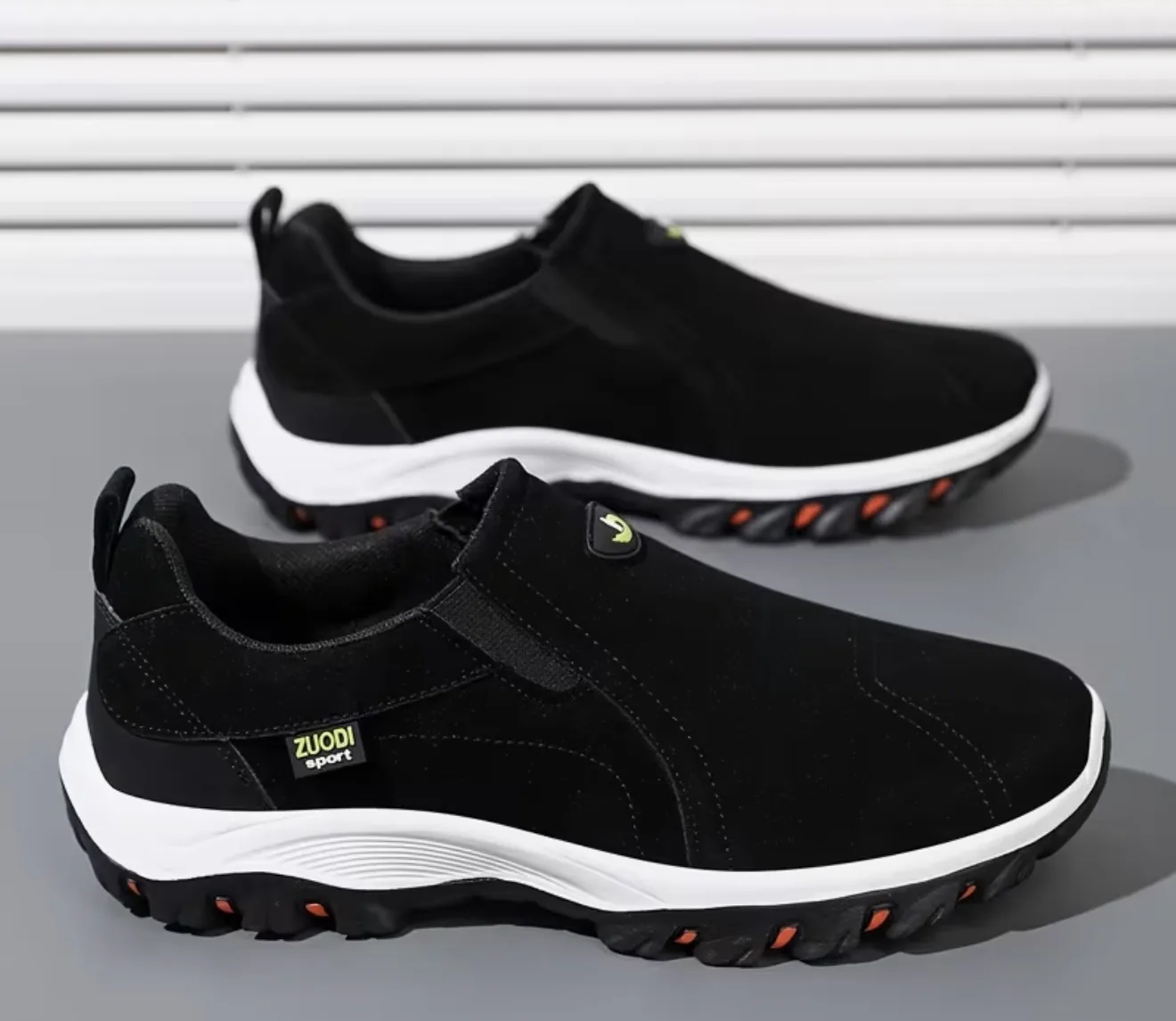 Chaussures de basses et résistantes pour hommes