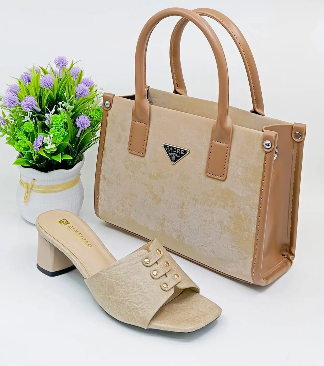 Ensemble sac à main et chaussures
