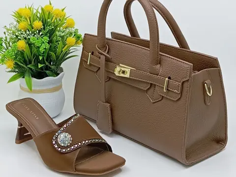 Ensemble sac à main et chaussures