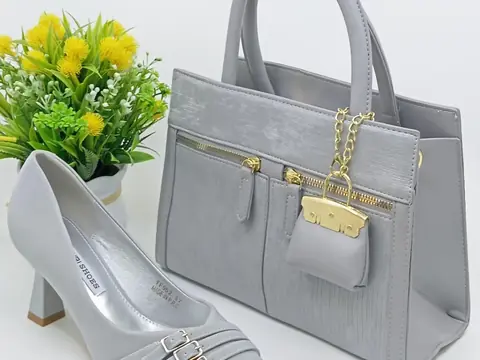 Ensemble de sac à main et chaussures