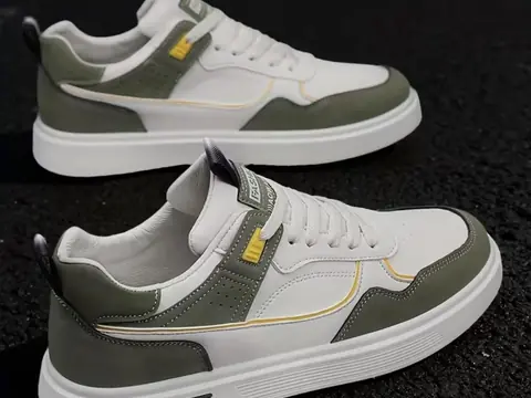 Chaussures blanches tendance et simples pour hommes